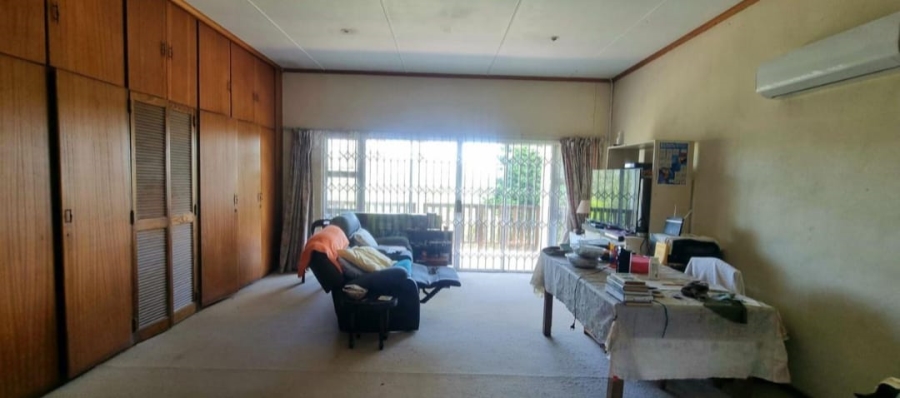 4 Bedroom Property for Sale in Summerpride Eastern Cape